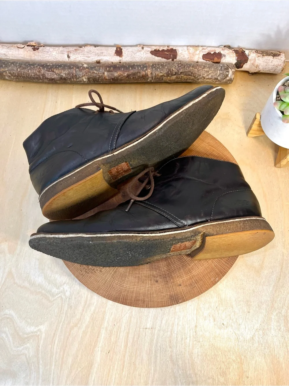UGG | Leighton Men's Leather Chukka SN 3275 Size 11 Brown